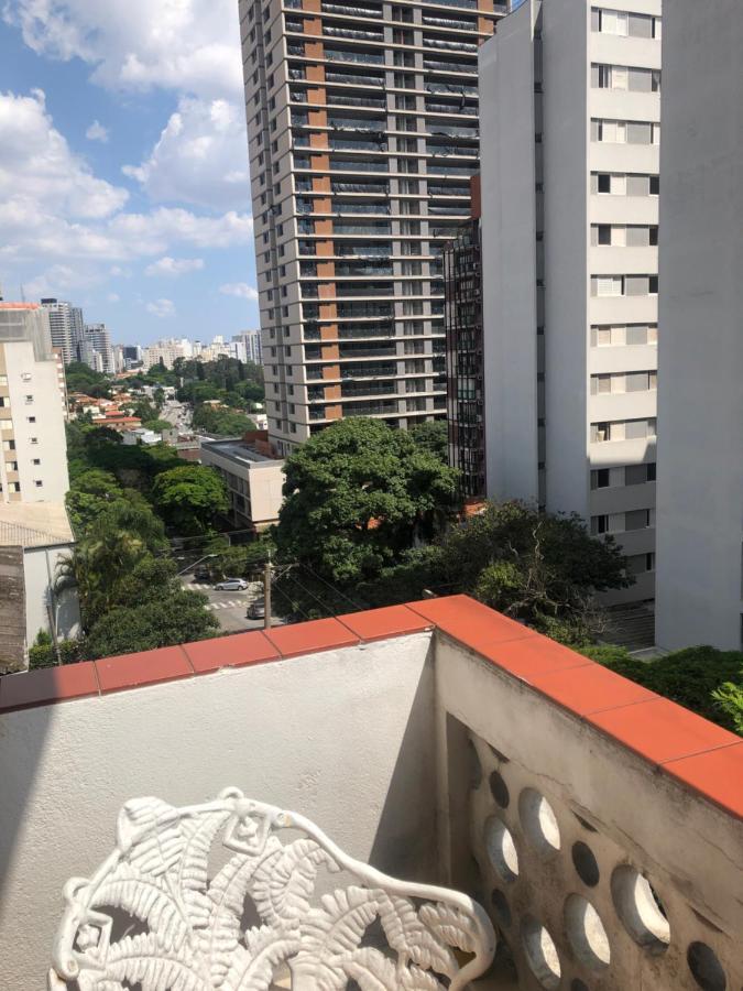 Duplo Amplo Com Varanda Em Quarto em Acomodações Particulares São Paulo